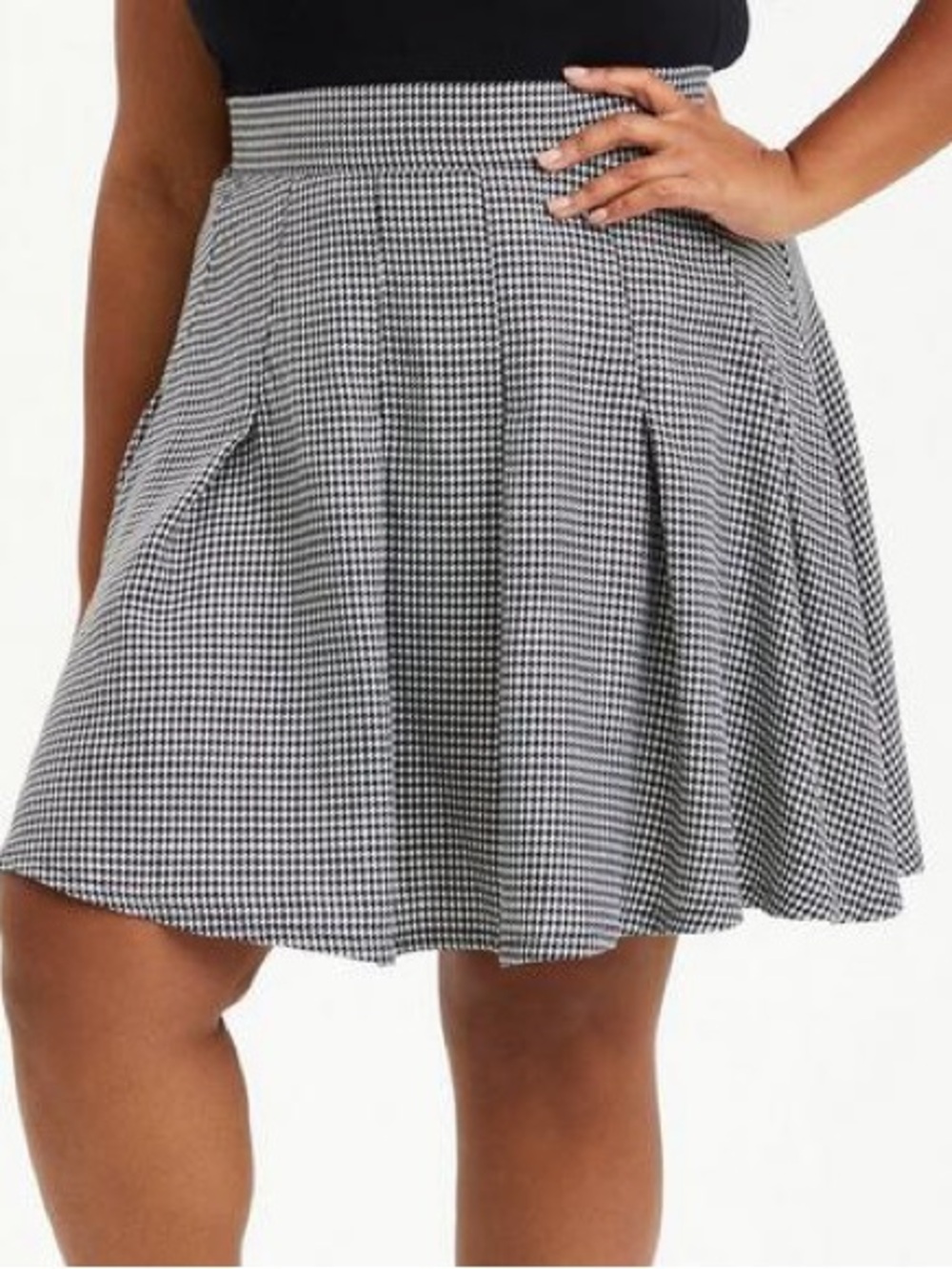 Pleated torrid mini skirt, new with tags!